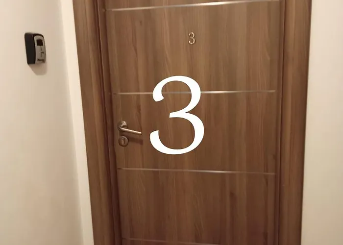 3 Budget מלון דירות